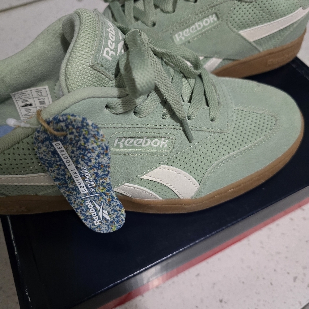 Reebok Light Green and White Sneakers - Picture 11 of 16
